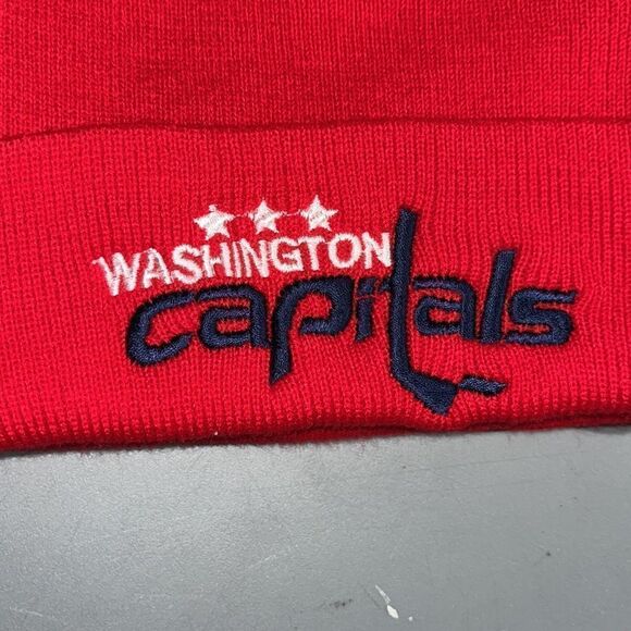 Washington Capitals Rally Red NHL acrylic winter knit beanie cap hat - Picture 2 of 2